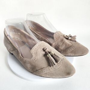 Vince Camuto Rizell Beige Suede Leather Pointed Toe Slip On Loafers Flats Size 8